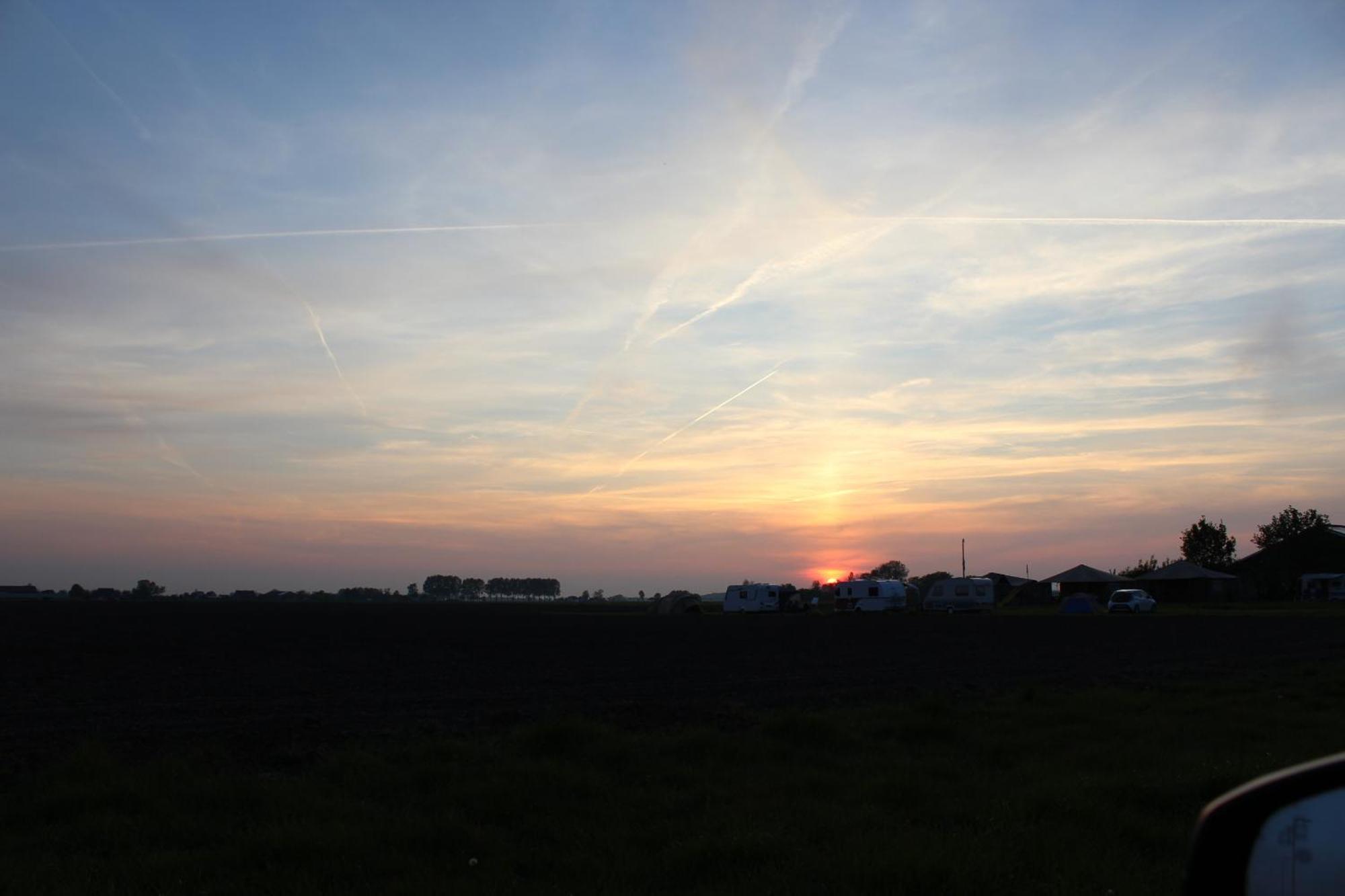 Boerderij Camping Nixhoeve Genderen Exteriör bild